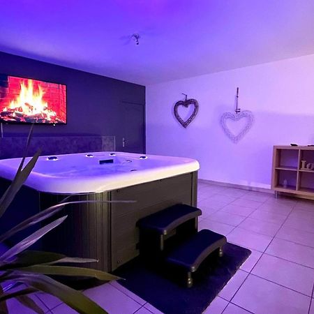 Spa Du Petit Manoir Hebuterne ภายนอก รูปภาพ